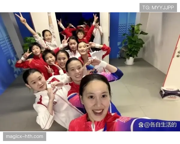 掌敏洁回家像个普通人，球场上却像走红毯到底谁能懂她？